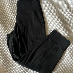 Lululemon cropped joggers
